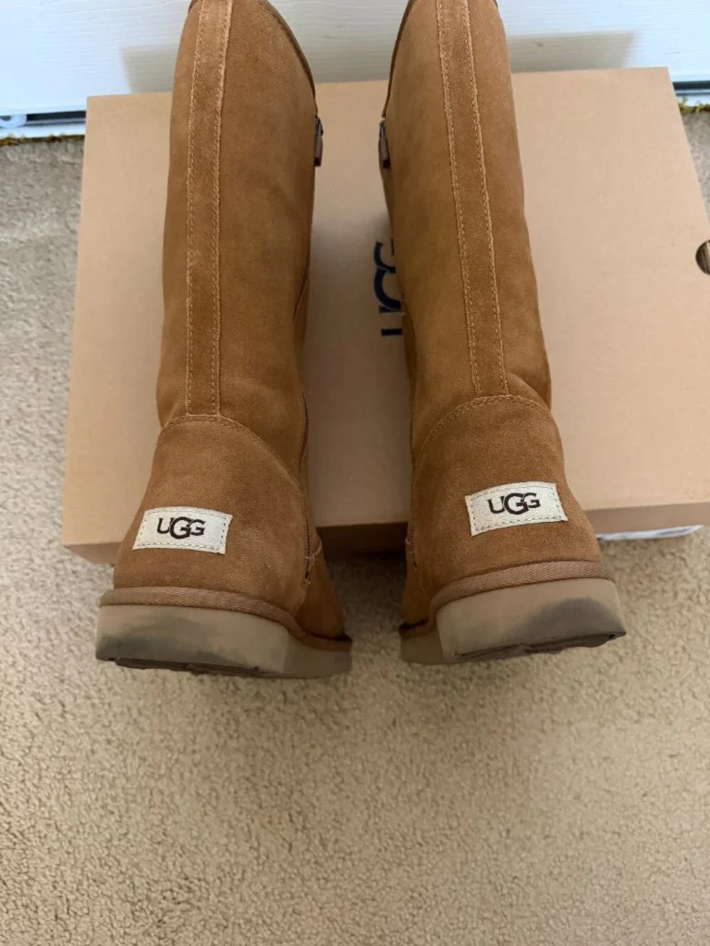 Women’s UGG Alber Boots Chestnut - Size 8 1118956